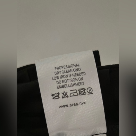 AREA Crystal Heart Cutout Short in Black Sz 0 XS - Picture 13 of 15